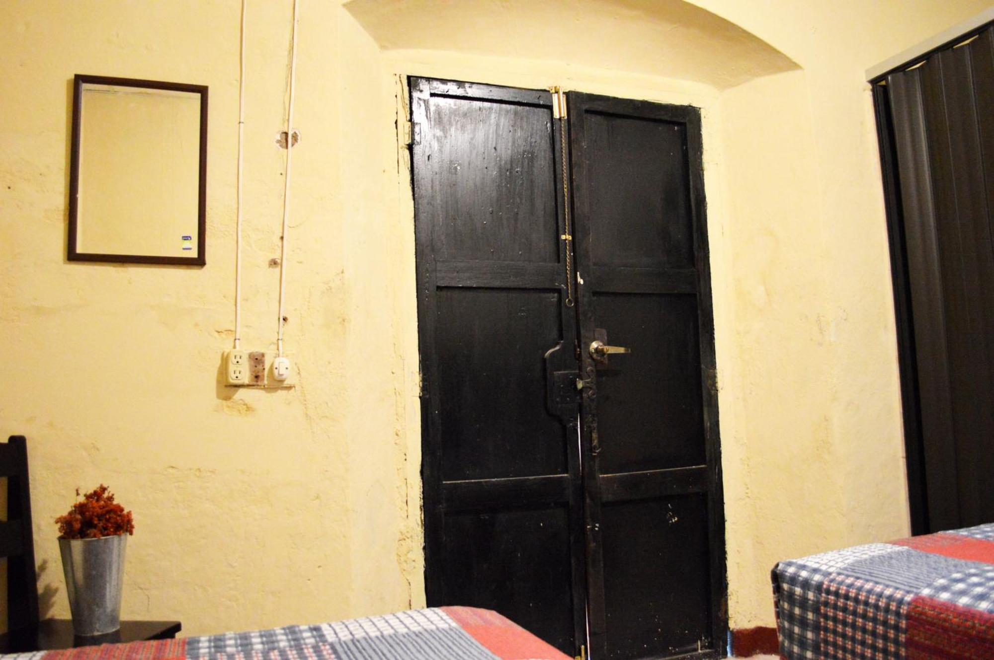 Ave Del Paraiso Guest House Antigua Bagian luar foto