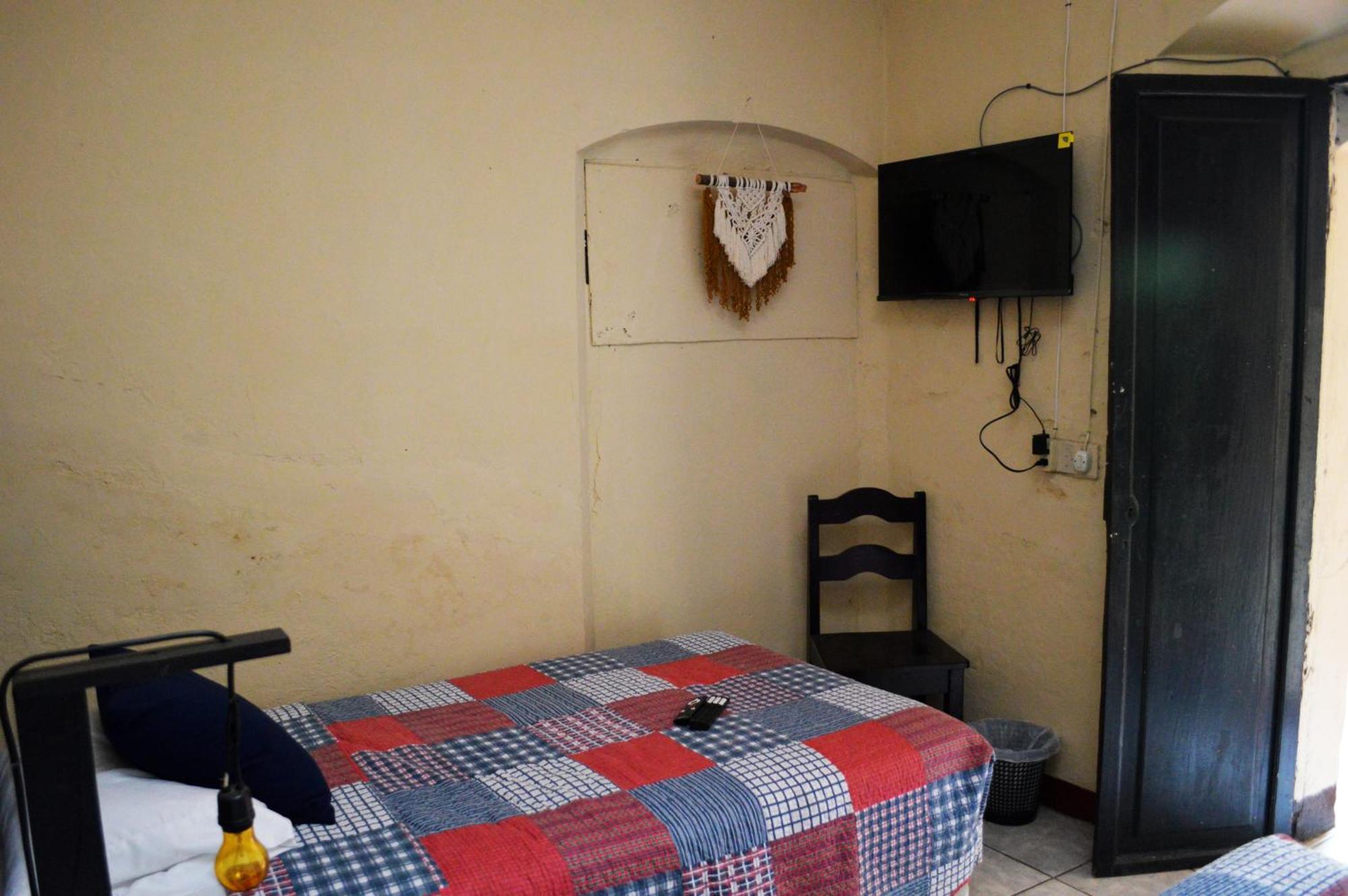 Ave Del Paraiso Guest House Antigua Bagian luar foto